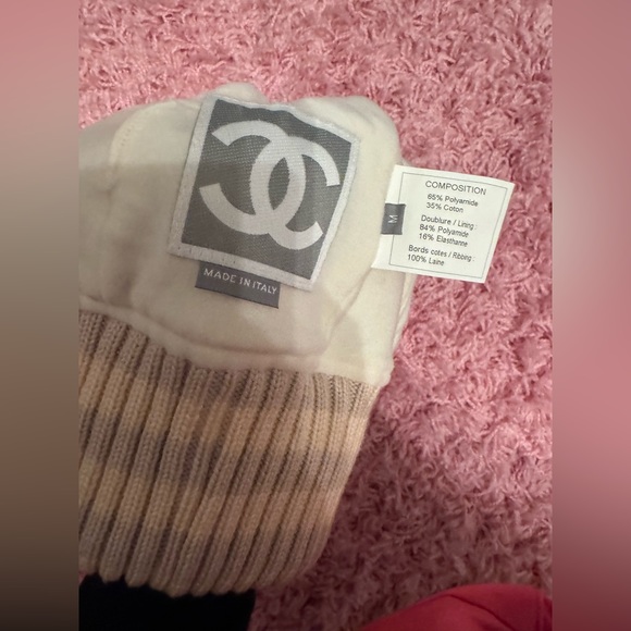 Vintage Chanel ski beanie like new - Picture 2 of 3